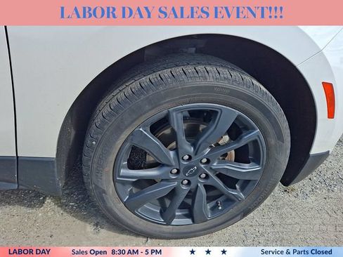 Used 2023 Chevrolet Equinox RS w/ RS Leather Package AWD/4WD image 10