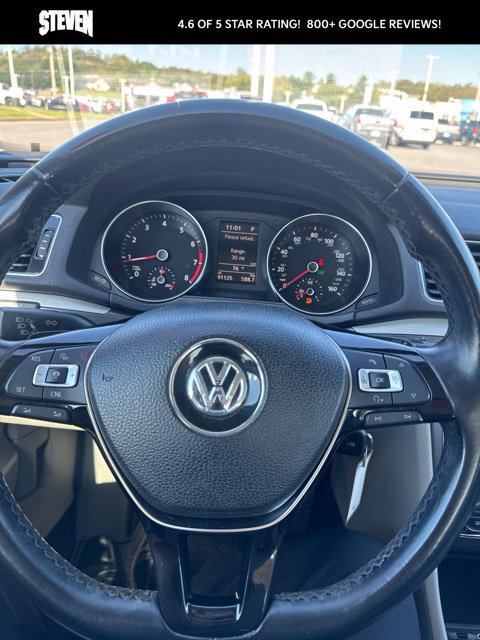Used 2018 Volkswagen Passat 2.0T R-Line w/ R-Line Lighting Package FWD image 17