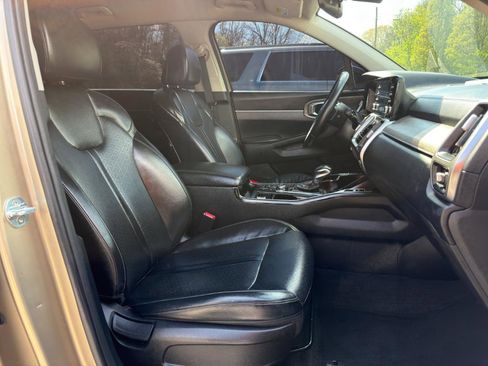 Used 2021 Kia Sorento EX image 16