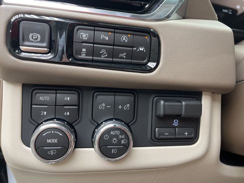 New 2026 GMC Yukon XL Denali image 15