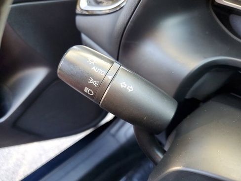 Used 2016 MAZDA MAZDA3 i Sport w/ Preferred Equipment Package image 24