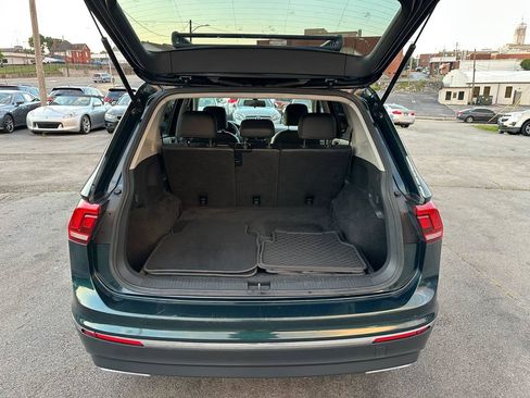 Used 2018 Volkswagen Tiguan SE w/ 18" Alloy Wheels Package AWD/4WD image 36
