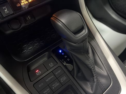 New 2025 Toyota RAV4 XLE image 22