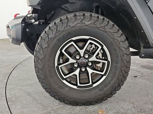 Used 2025 Jeep Wrangler Unlimited Rubicon AWD/4WD image 37