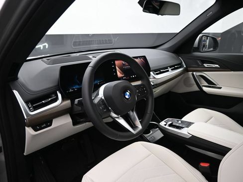 New 2026 BMW X1 xDrive28i w/ Technology Package AWD/4WD image 11
