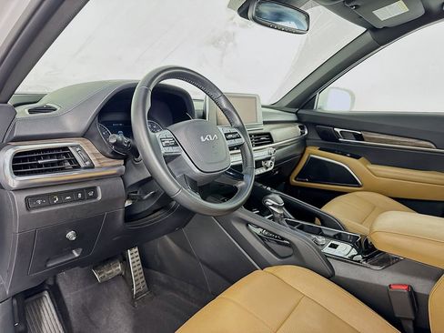 Used 2022 Kia Telluride SX w/ Towing Package image 12
