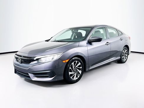 Used 2018 Honda Civic EX image 3