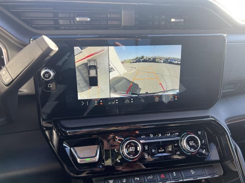 Used 2024 GMC Sierra 2500 AT4 w/ AT4 Premium Plus Package image 22