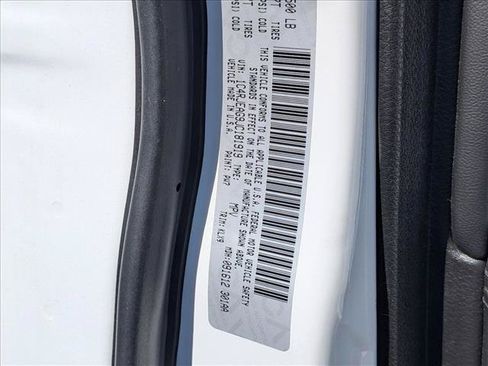 Used 2018 Jeep Grand Cherokee Altitude RWD image 16