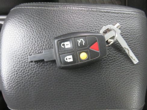 Used 2005 Volvo V50 2.4i image 36