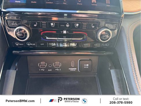 Used 2023 Jeep Grand Cherokee L Summit AWD/4WD image 32