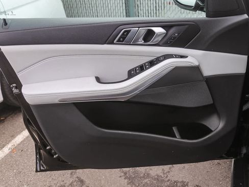 Certified 2023 BMW X5 sDrive40i w/ Parking Assistance Package image 17