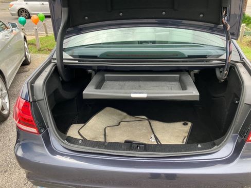 Used 2016 Mercedes-Benz E 350 Sedan image 12