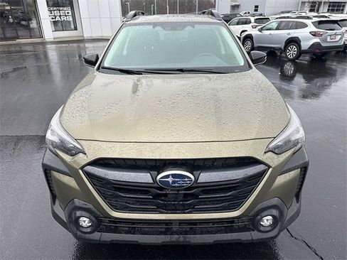 Used 2025 Subaru Outback Premium image 8