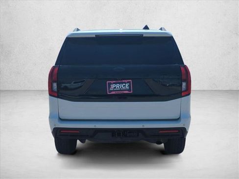 Used 2025 Ford Expedition Active RWD image 7
