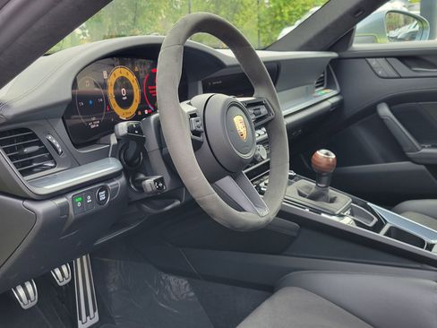 Used 2025 Porsche 911 Carrera T image 4