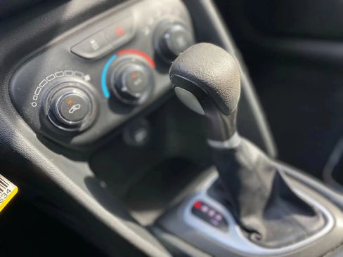 Used 2015 Dodge Dart SXT image 21