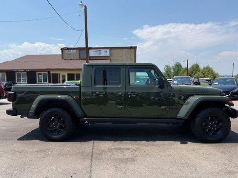 Used 2023 Jeep Gladiator Sport image 2