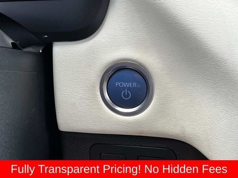 Used 2023 Toyota Sequoia Capstone AWD/4WD image 37