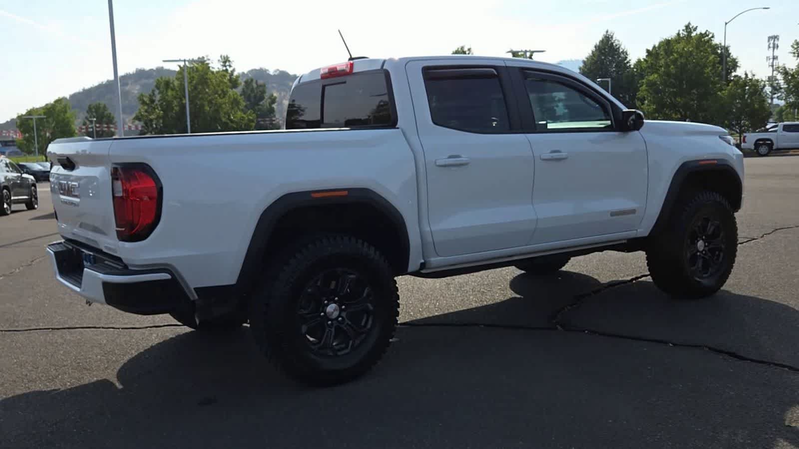 Used 2024 GMC Canyon Elevation w/ Convenience Package RWD image 8