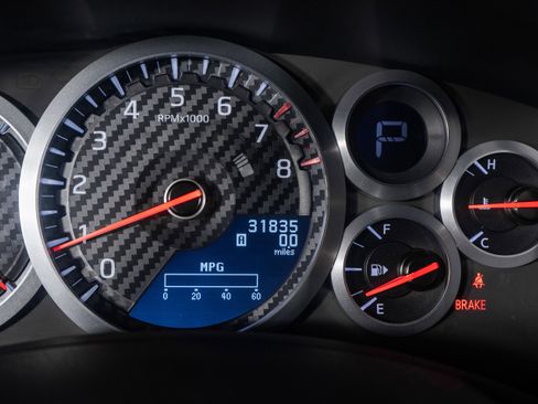 Used 2015 Nissan GT-R Premium image 37