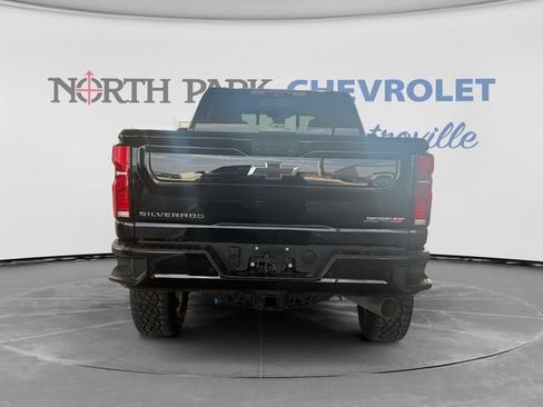 Used 2026 Chevrolet Silverado 2500 ZR2 AWD/4WD image 6