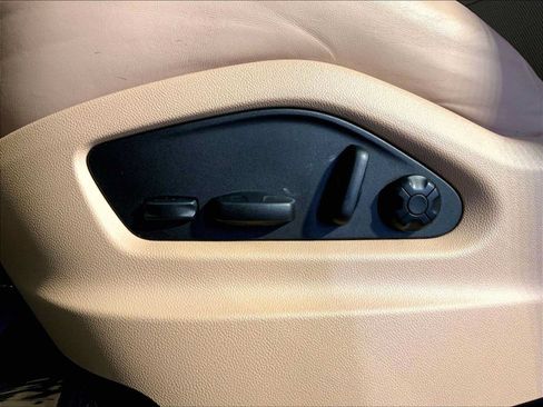 Certified 2023 Porsche Cayenne AWD/4WD image 39