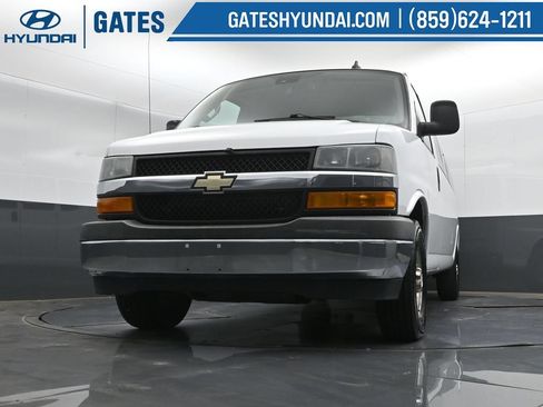 Used 2019 Chevrolet Express 3500 LT w/ LT Preferred Equipment Group RWD image 29
