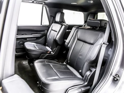Used 2020 Ford Expedition XLT w/ Equipment Group 202A RWD image 29