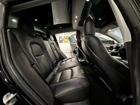Used 2021 Tesla Model 3 Standard Range RWD image 17