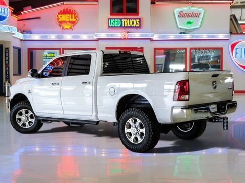 Used 2018 RAM 2500 SLT AWD/4WD image 4