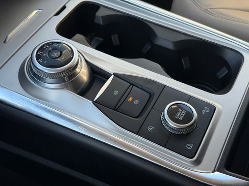 Certified 2021 Ford Explorer XLT w/ Equipment Group 202A image 21