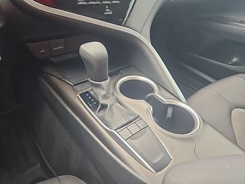 Used 2024 Toyota Camry LE FWD image 20