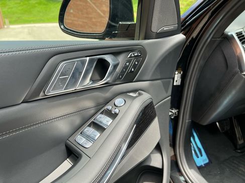 Used 2022 BMW X7 M50i image 37