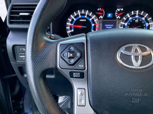 Used 2018 Toyota 4Runner SR5 Premium image 22