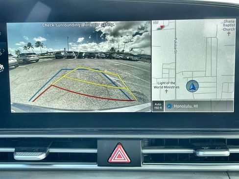 Used 2024 Hyundai Elantra SEL FWD image 23