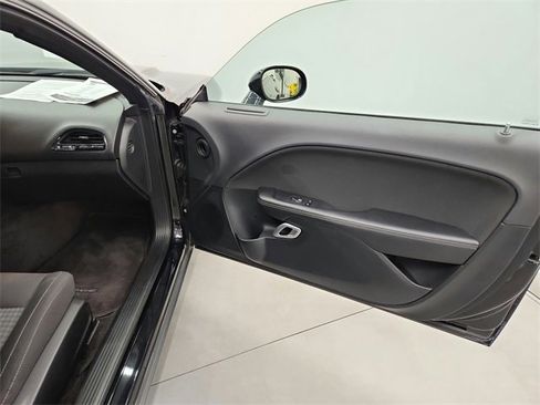 Used 2017 Dodge Challenger R/T w/ Blacktop Package image 36