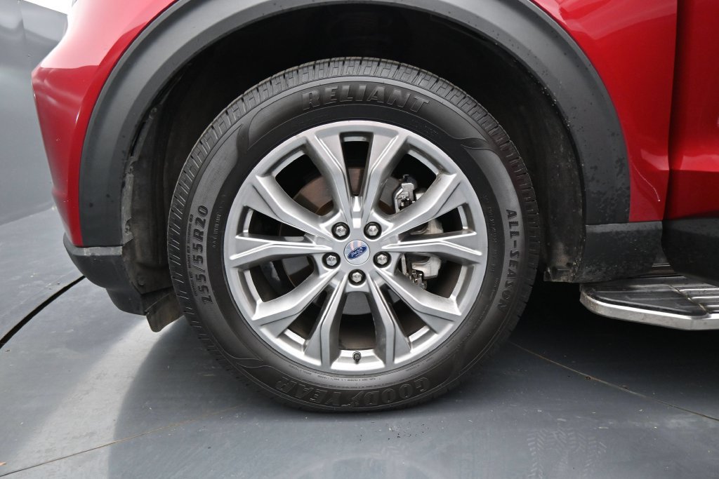 Used 2021 Ford Explorer XLT w/ Equipment Group 202A AWD/4WD image 27