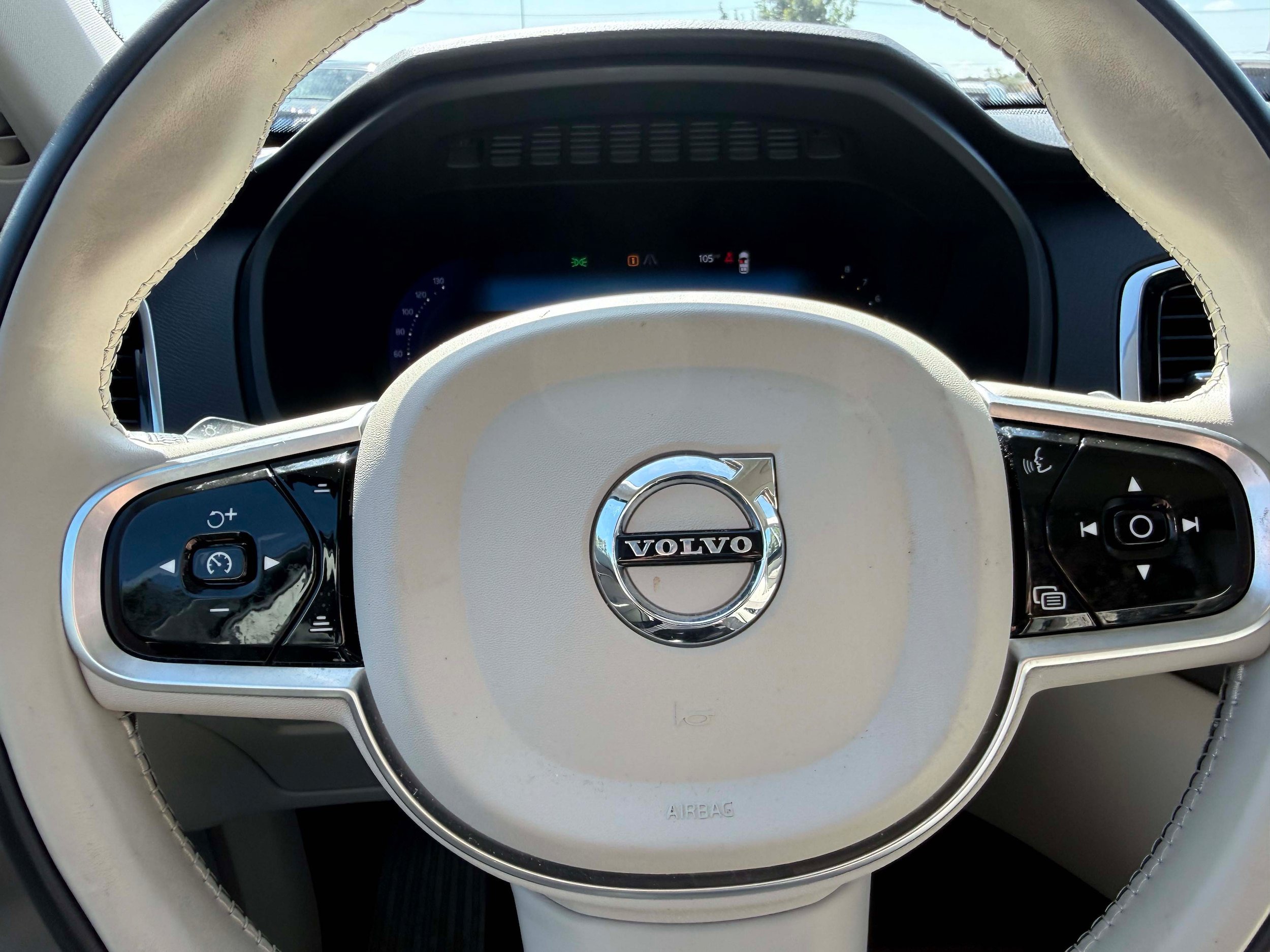 Certified 2023 Volvo XC90 B6 Plus w/ Protection Package Premier AWD/4WD image 15