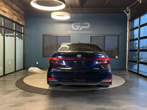 Used 2021 Toyota Avalon XSE FWD image 4