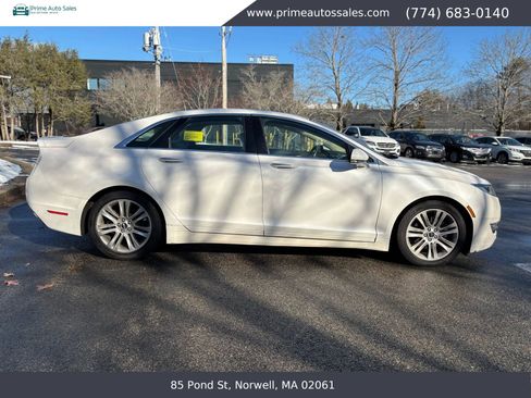Used 2013 Lincoln MKZ AWD image 8