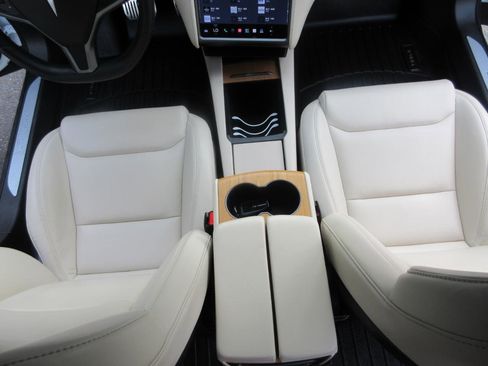 Used 2021 Tesla Model S Long Range Plus AWD/4WD image 16