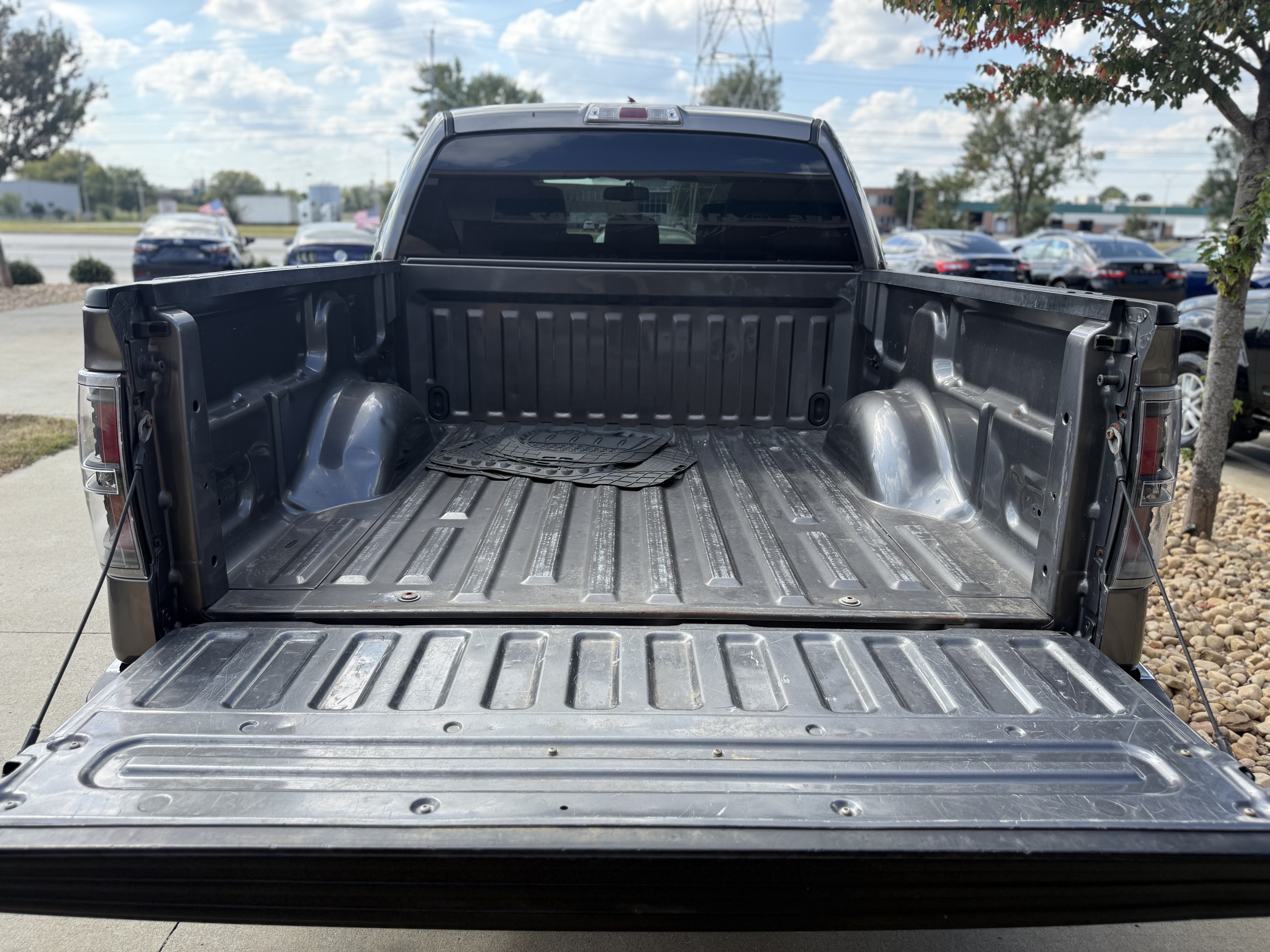 Used 2013 Ford F150 XLT w/ XLT Chrome Pkg AWD/4WD image 13