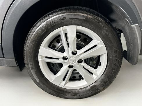 Used 2024 Nissan Kicks S image 11