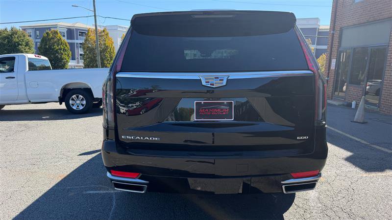 Used 2021 Cadillac Escalade Premium Luxury w/ Driver Assist Tech Package AWD/4WD image 15