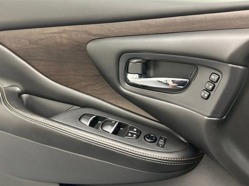 Certified 2021 Nissan Murano Platinum w/ Cargo Package image 18