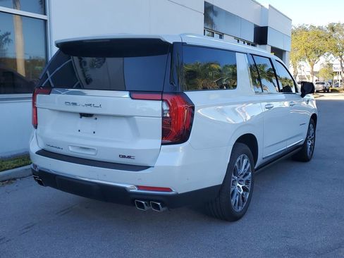 Certified 2025 GMC Yukon XL Denali w/ Denali Reserve Package image 6
