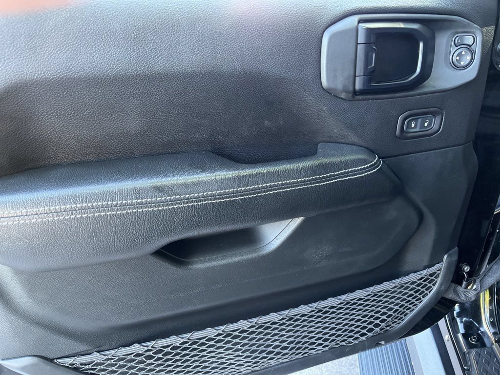 Used 2020 Jeep Gladiator Rubicon AWD/4WD image 33