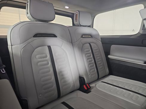 Used 2024 Rivian R1S Adventure image 22