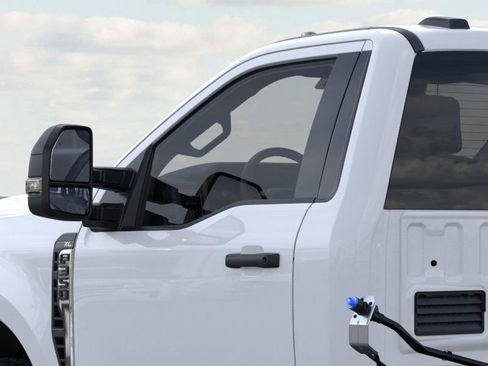 New 2025 Ford F350 XL w/ XL Chrome Package image 20